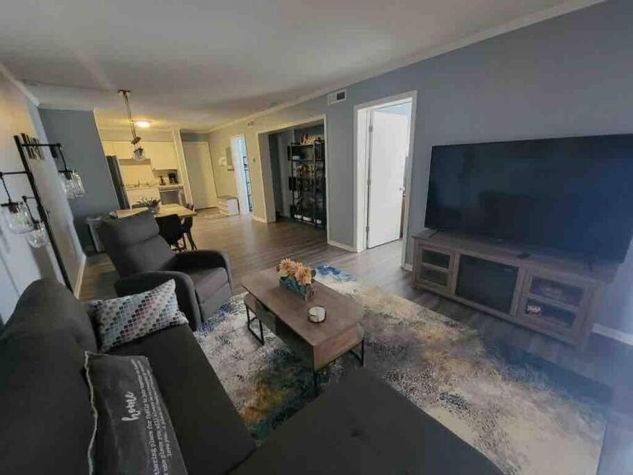 2022 Renovated 2-Bdrm Cozy, Lovely Condo W/Parking! Hilton Head Island Εξωτερικό φωτογραφία