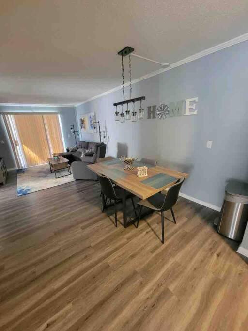 2022 Renovated 2-Bdrm Cozy, Lovely Condo W/Parking! Hilton Head Island Εξωτερικό φωτογραφία