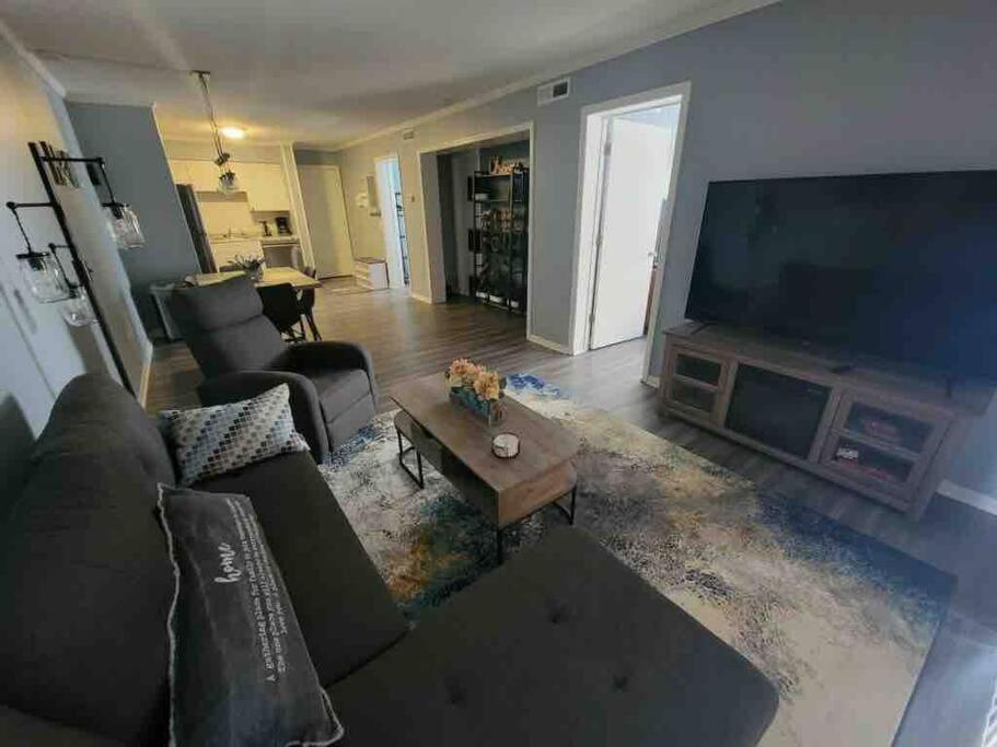 2022 Renovated 2-Bdrm Cozy, Lovely Condo W/Parking! Hilton Head Island Εξωτερικό φωτογραφία