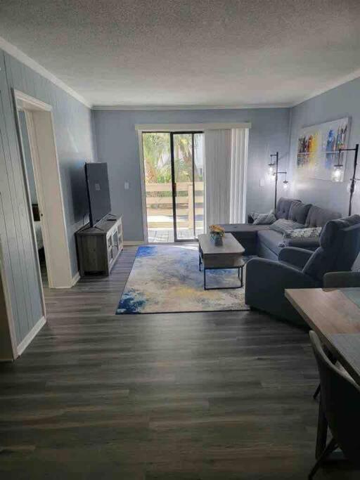 2022 Renovated 2-Bdrm Cozy, Lovely Condo W/Parking! Hilton Head Island Εξωτερικό φωτογραφία