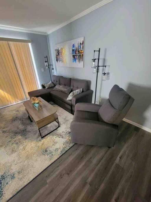 2022 Renovated 2-Bdrm Cozy, Lovely Condo W/Parking! Hilton Head Island Εξωτερικό φωτογραφία